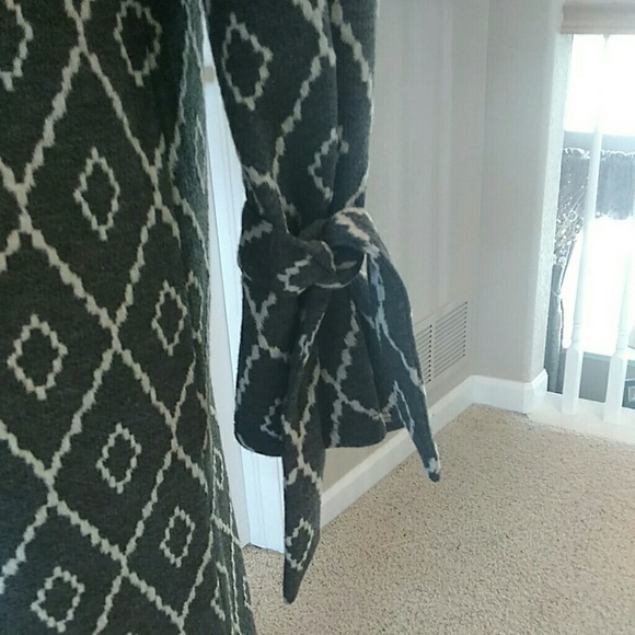 Loft Dress - Picture 3 of 4